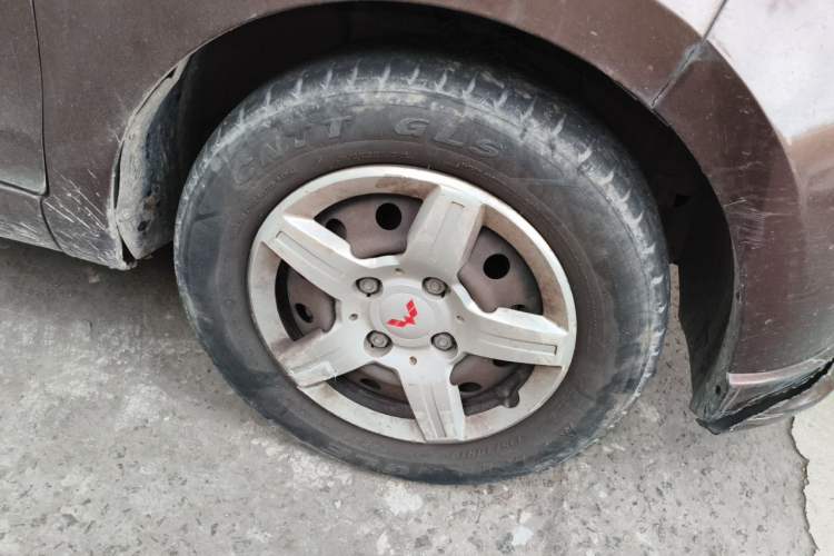 Used Wuling Hongguang 2015 1.5L S Basic Version China V Standard Right Front Wheel Hub