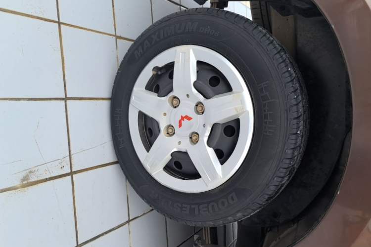Used Wuling Hongguang 2015 1.5L S Base Model China IV Right Rear Wheel Hub