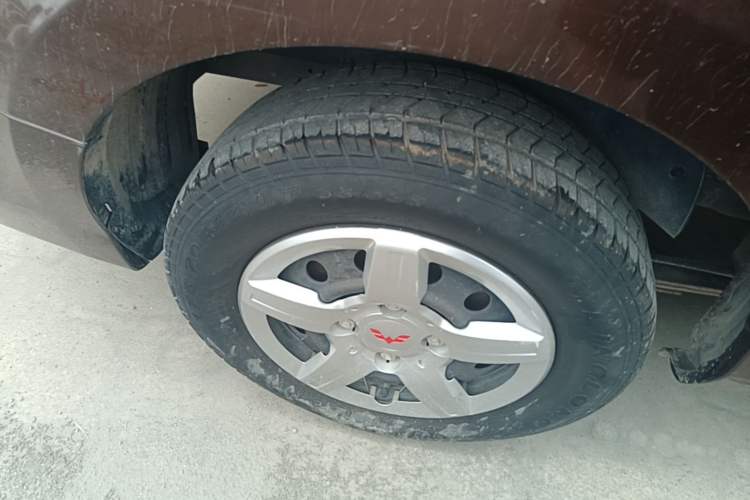 Used Wuling Hongguang 2015 1.2L S Base Model China IV Right Rear Wheel Hub