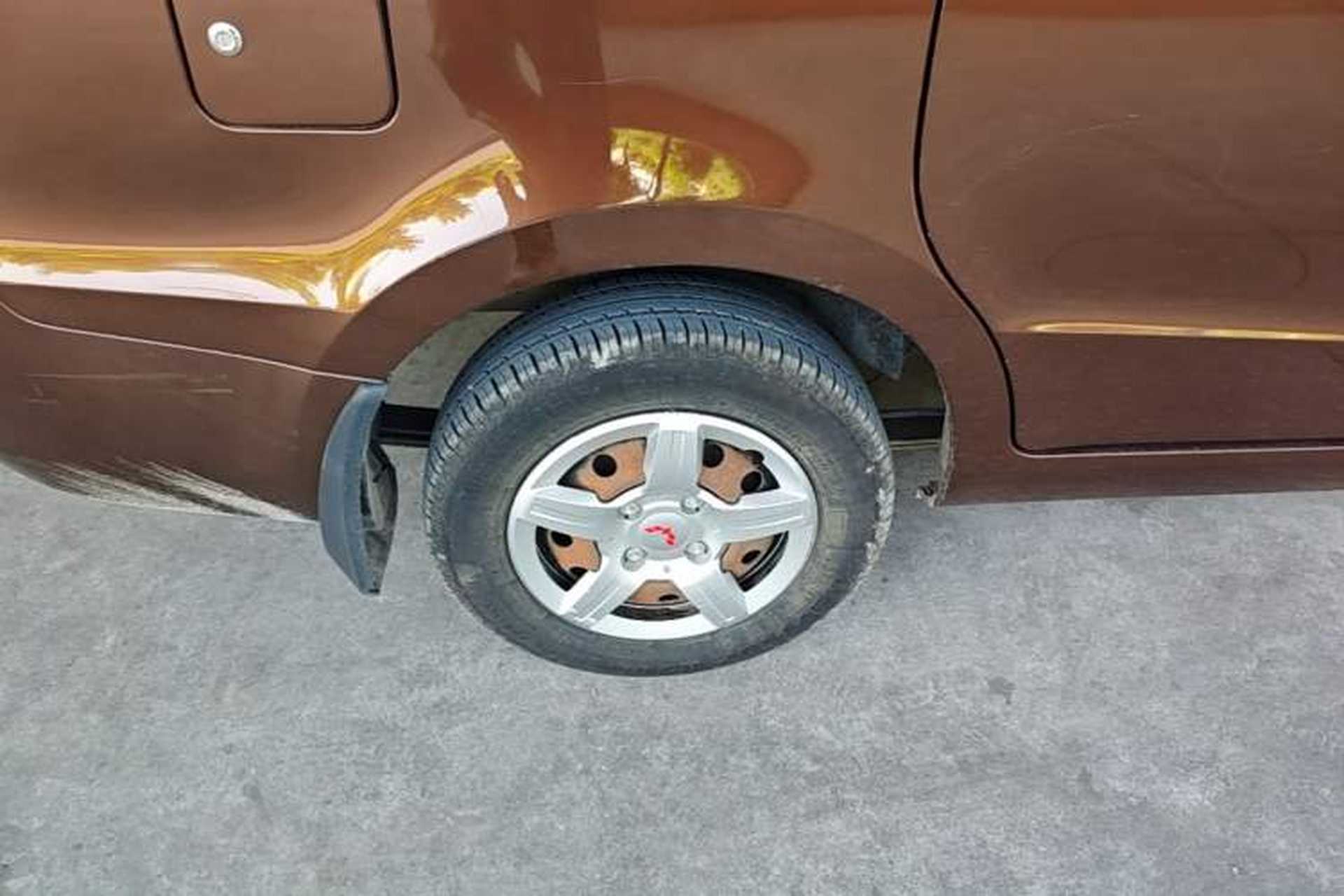 Used Wuling Hongguang 2015 1.5L S Basic Version China V Standard Right Rear Wheel Hub
