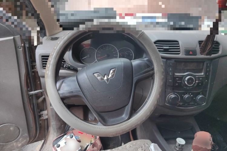 Used Wuling Hongguang 2015 1.2L S Base Model China V Standard Steering Wheel