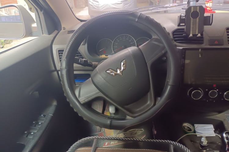 Used Wuling Hongguang 2015 1.2L S Base Model China IV Steering Wheel
