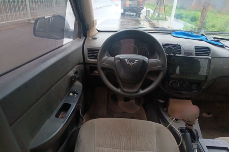 Used Wuling Hongguang 2015 1.2L S Base Model China IV Steering Wheel
