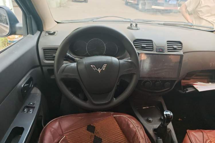 Used Wuling Hongguang 2015 1.2L S Base Model China V Standard Steering Wheel
