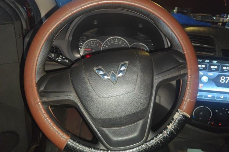 Used Wuling Hongguang 2015 1.2L S Base Model China V Standard Steering Wheel