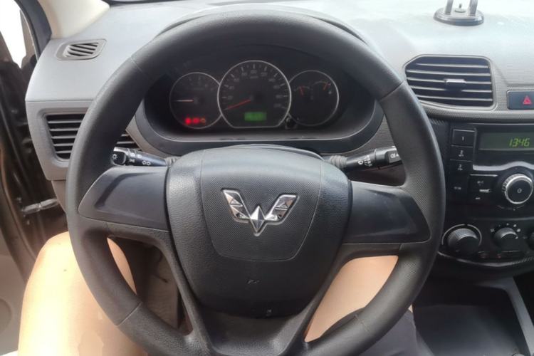 Used Wuling Hongguang 2015 1.2L S Base Model China V Standard Steering Wheel