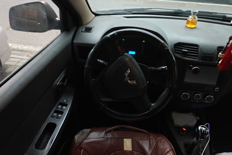 Used Wuling Hongguang 2015 1.5L S Basic Version China V Standard Steering Wheel