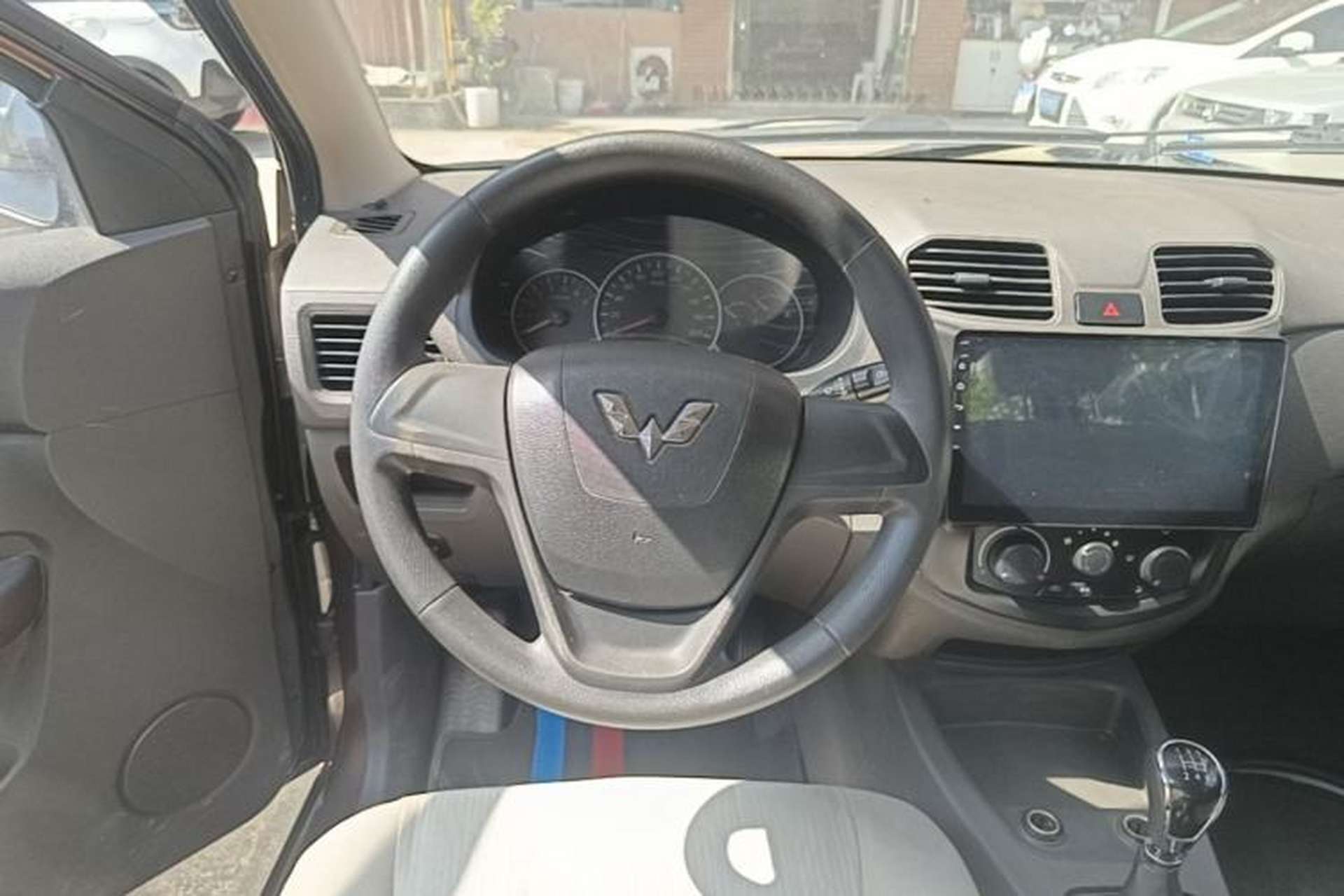 Used Wuling Hongguang 2015 1.5L S Basic Version China V Standard Steering Wheel