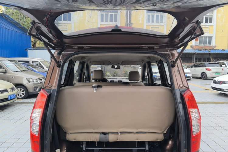 Used Wuling Hongguang 2015 1.5L S Base Model China IV Trunk