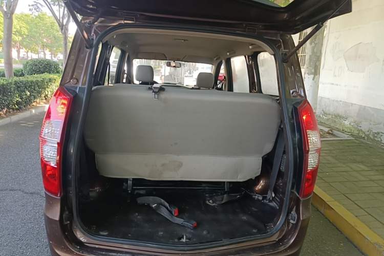 Used Wuling Hongguang 2015 1.5L S Base Model China IV Trunk