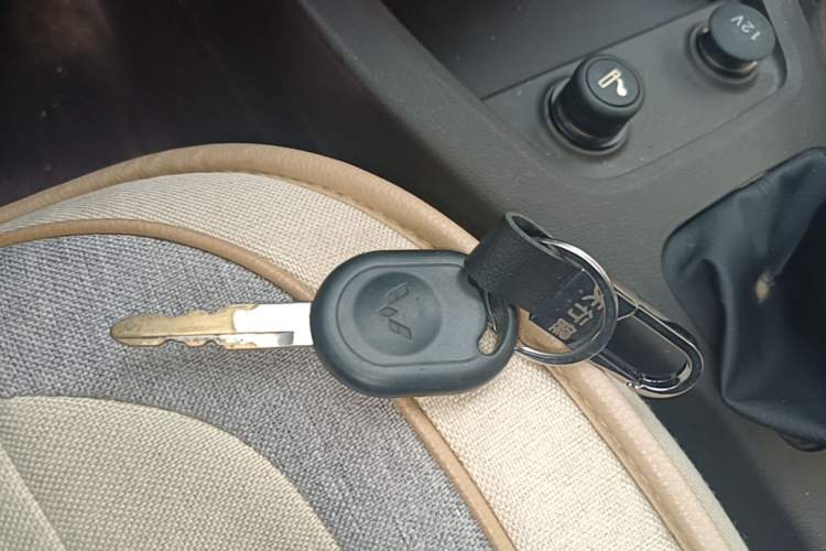 Used Wuling Hongguang 2015 1.2L S Base Model China IV Vehicle Key