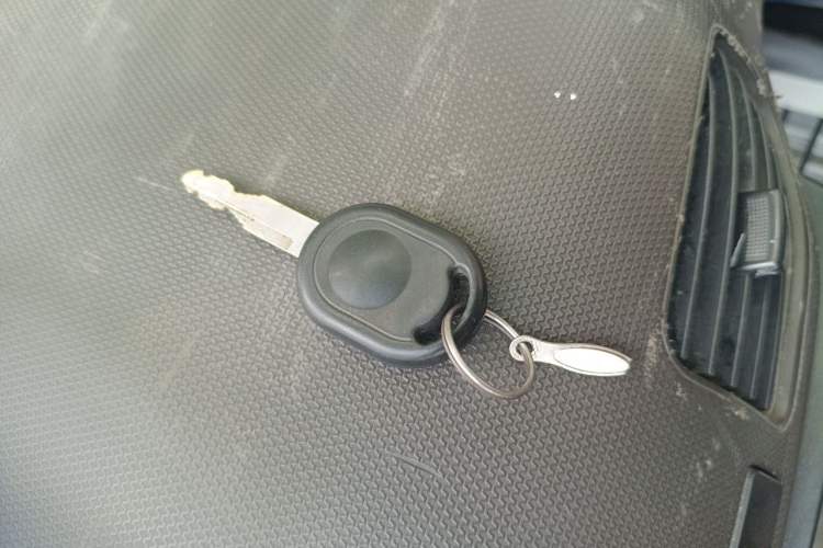 Used Wuling Hongguang 2015 1.5L S Basic Version China V Standard Vehicle Key