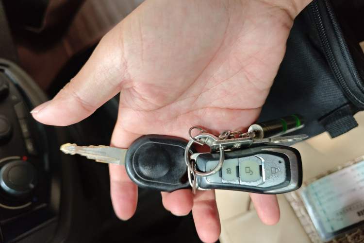 Used Wuling Hongguang 2015 1.5L S Basic Version China V Standard Vehicle Key