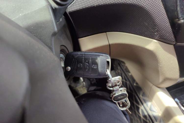 Used Wuling Hongguang 2015 1.5L S1 Comfort China V Standard Vehicle Key