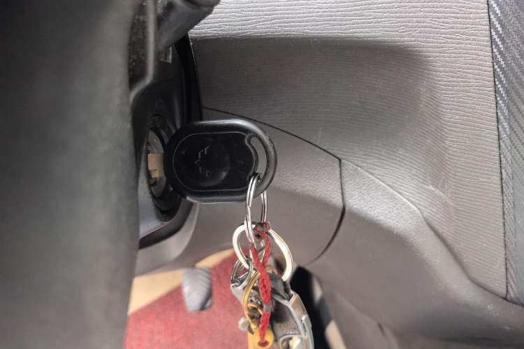 Used Wuling Hongguang 2015 1.5L S Basic Version China V Standard Vehicle Key