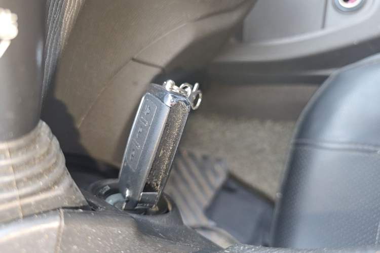 Used Wuling Hongguang 2015 1.5L S Basic Version China V Standard Vehicle Key