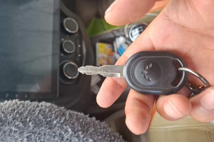 Used Wuling Hongguang 2015 1.5L S Base Model China IV Vehicle Key