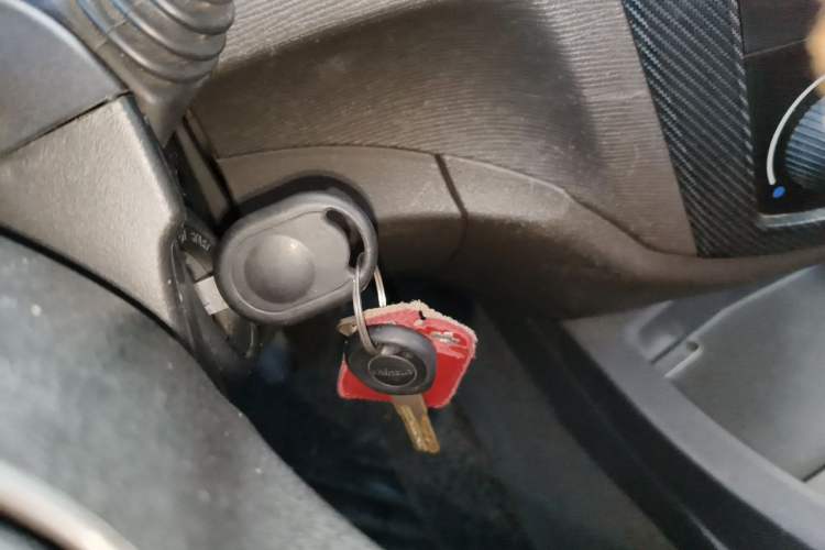 Used Wuling Hongguang 2015 1.2L S Base Model China IV Vehicle Key