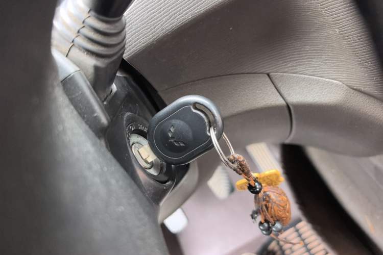 Used Wuling Hongguang 2015 1.5L S Base Model China IV Vehicle Key