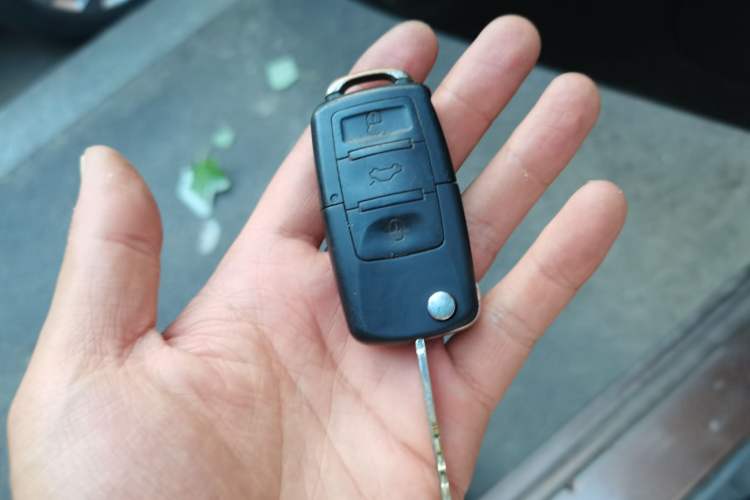 Used Wuling Hongguang 2015 1.5L S Basic Version China V Standard Vehicle Key