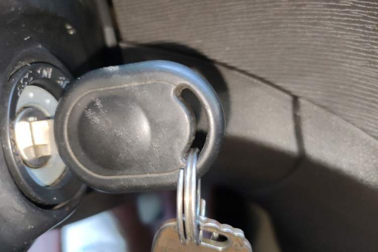 Used Wuling Hongguang 2015 1.2L S Base Model China V Standard Vehicle Key