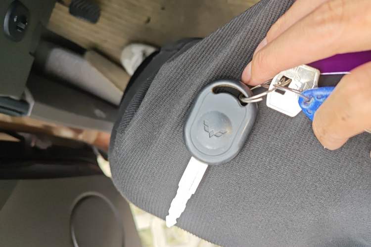 Used Wuling Hongguang 2015 1.2L S Base Model China V Standard Vehicle Key