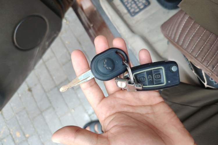 Used Wuling Hongguang 2015 1.5L S Basic Version China V Standard Vehicle Key