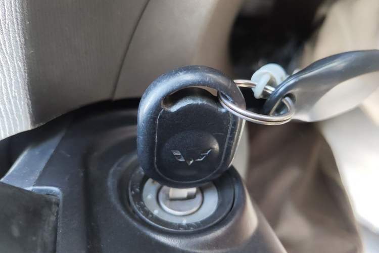 Used Wuling Hongguang 2015 1.2L S Base Model China V Standard Vehicle Key