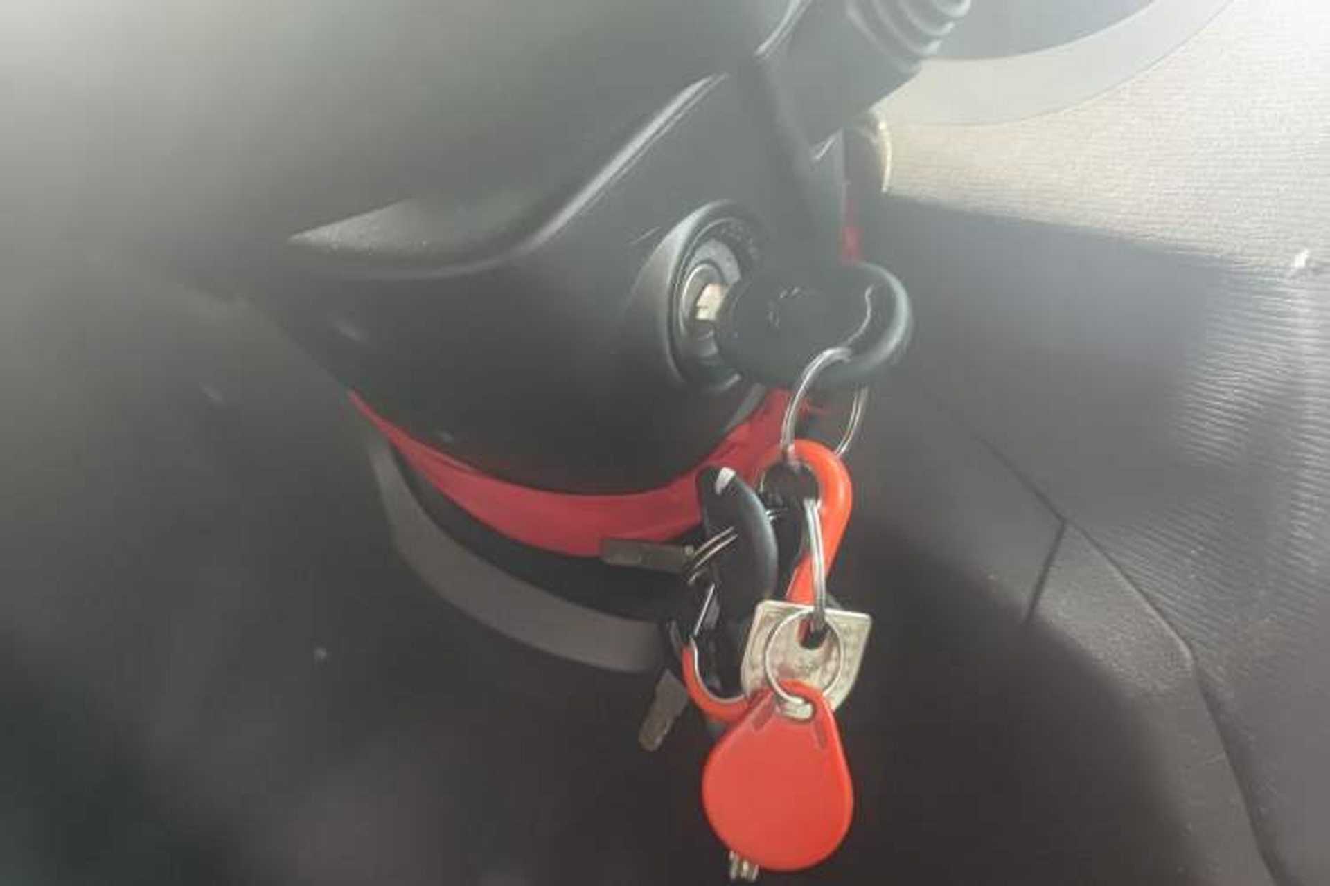 Used Wuling Hongguang 2015 1.5L S Basic Version China V Standard Vehicle Key