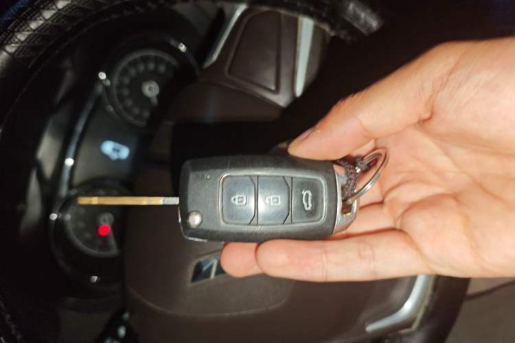 Used Wuling Hongguang 2015 1.5L S1 Standard China V-Emission Standards Vehicle Key