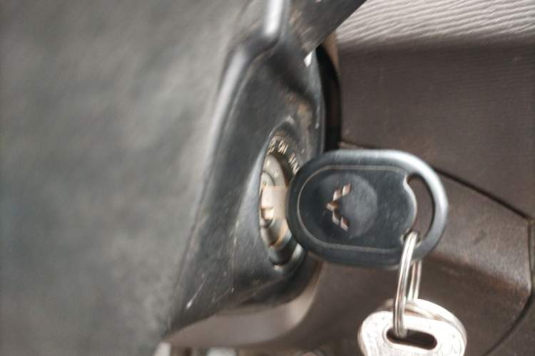 Used Wuling Hongguang 2015 1.2L S Base Model China V Standard Vehicle Key