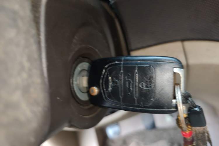 Used Wuling Hongguang 2015 1.5L S1 Luxury National Emission Standard V Vehicle Key