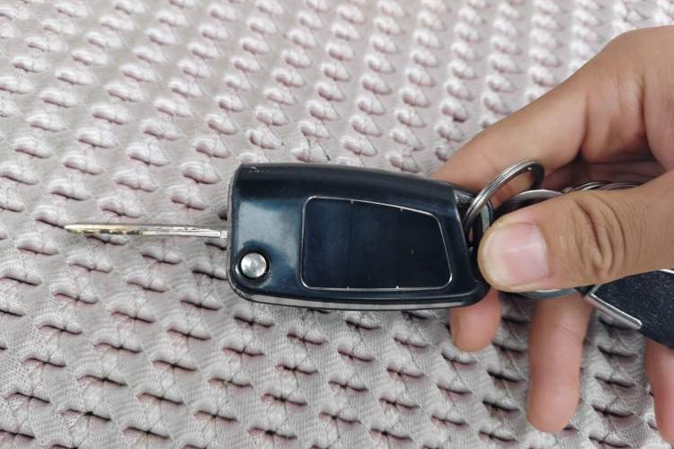 Used Wuling Hongguang 2015 1.5L S1 Standard China V-Emission Standards Vehicle Key