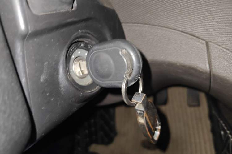 Used Wuling Hongguang 2015 1.5L S Basic Version China V Standard Vehicle Key