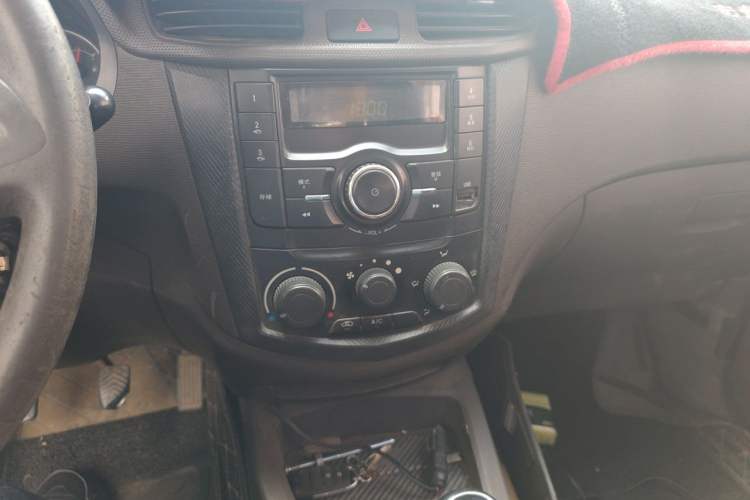 Used Wuling Hongguang 2015 1.2L S Base Model China V Standard Audio And AC Panel