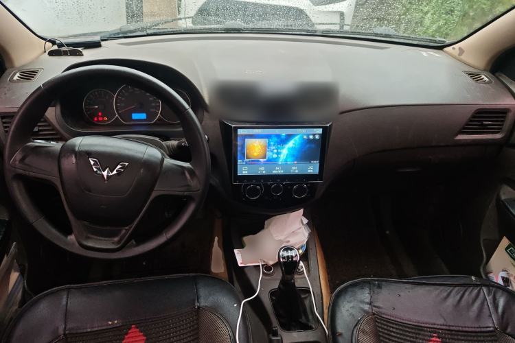 Used Wuling Hongguang 2015 1.5L S Base Model China IV Center Console