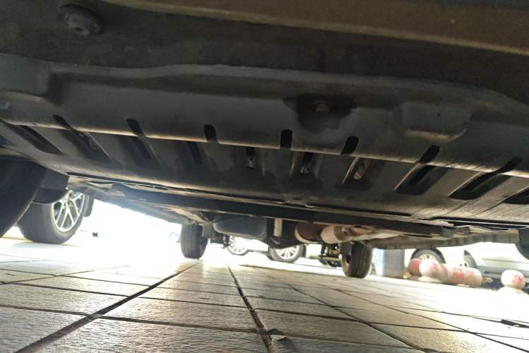 Used Wuling Hongguang 2015 1.5L S Base Model China IV Chassis Front