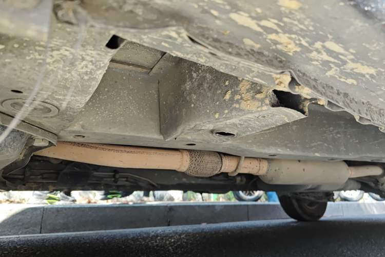 Used Wuling Hongguang 2015 1.5L S Base Model China IV Chassis Front Left