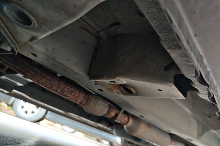 Used Wuling Hongguang 2015 1.5L S Basic Version China V Standard Chassis Front Left