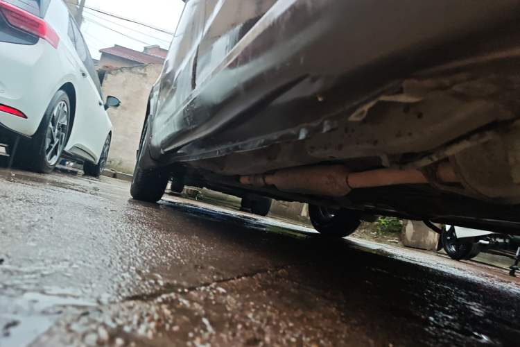 Used Wuling Hongguang 2015 1.5L S Base Model China IV Chassis Rear Left