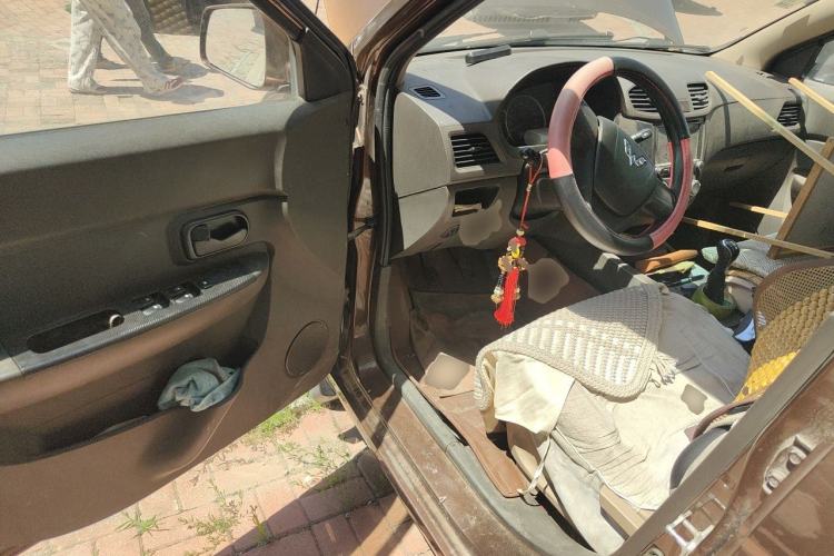 Used Wuling Hongguang 2015 1.5L S Base Model China IV Driver Seat