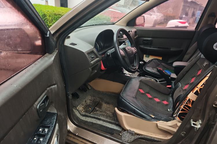 Used Wuling Hongguang 2015 1.5L S Base Model China IV Driver Seat