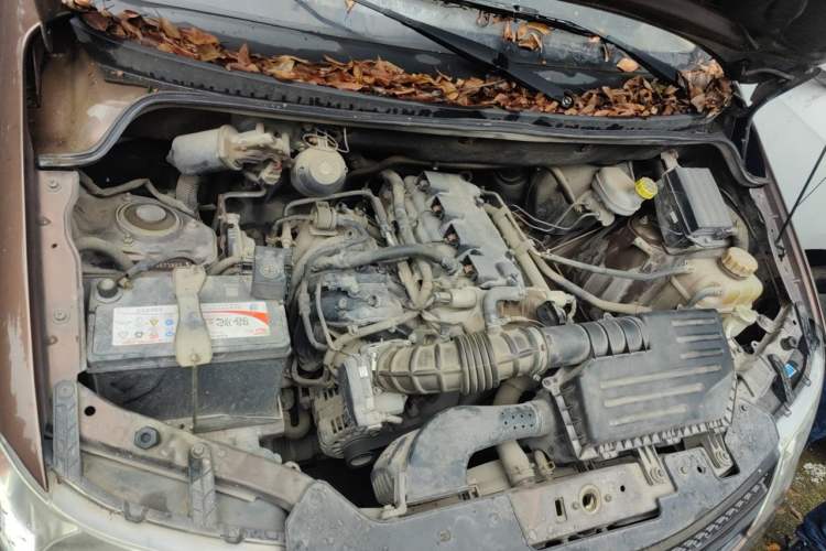 Used Wuling Hongguang 2015 1.5L S Basic Version China V Standard Engine Bay