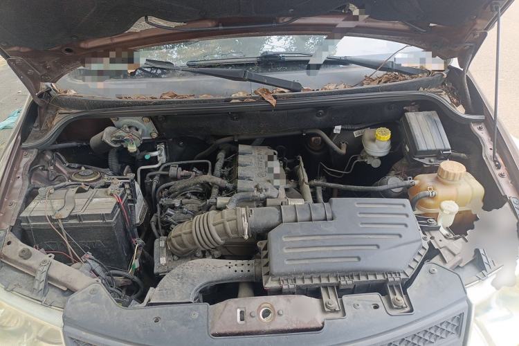 Used Wuling Hongguang 2015 1.5L S Basic Version China V Standard Engine Bay