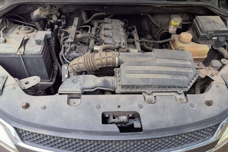 Used Wuling Hongguang 2015 1.5L S1 Luxury National Emission Standard V Engine Bay