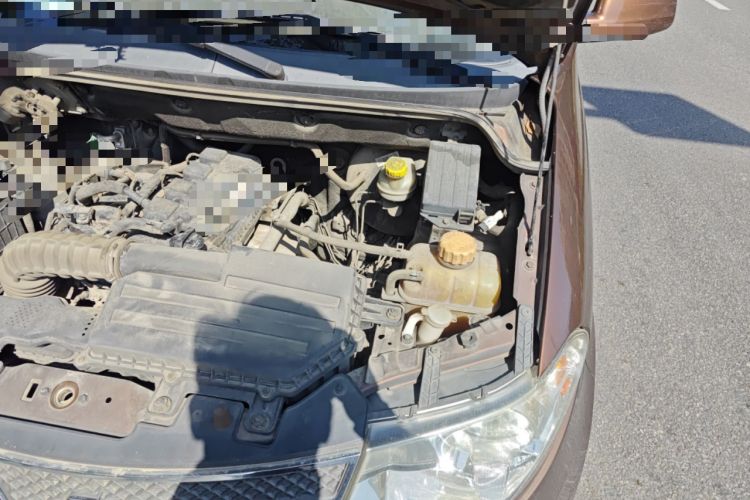 Used Wuling Hongguang 2015 1.5L S Base Model China IV Engine Bay Left