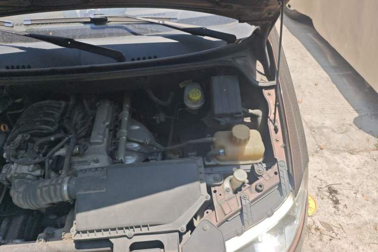 Used Wuling Hongguang 2015 1.2L S Base Model China V Standard Engine Bay Left