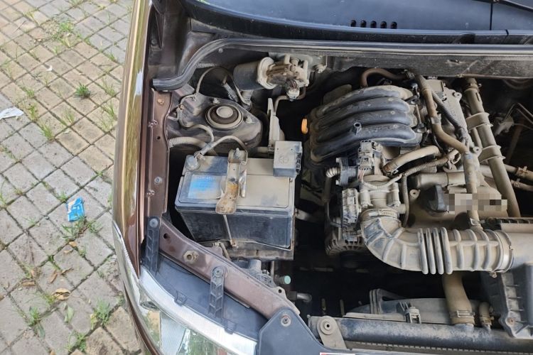 Used Wuling Hongguang 2015 1.2L S Base Model China V Standard Engine Bay Right
