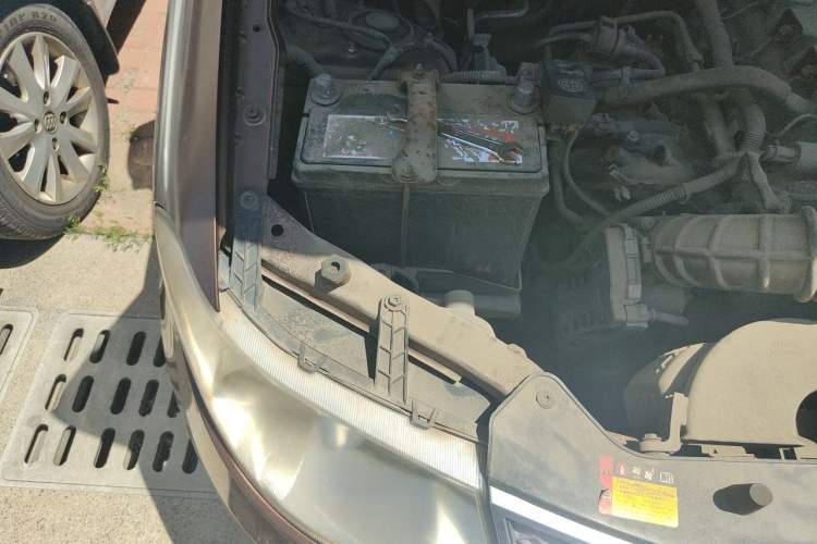 Used Wuling Hongguang 2015 1.5L S Base Model China IV Engine Bay Right