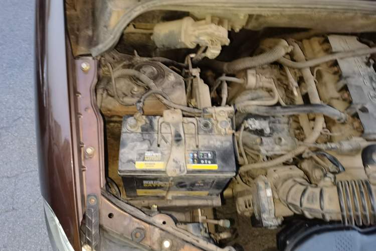 Used Wuling Hongguang 2015 1.5L S Basic Version China V Standard Engine Bay Right